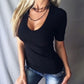 👚 KAUFE 1, ERHALTE 1 GRATIS! ✨ Damen Sommer Tief V-Ausschnitt Slim Tops – Figurbetont, Leichter Stoff & Perfekt Für Heiße Tage ☀️