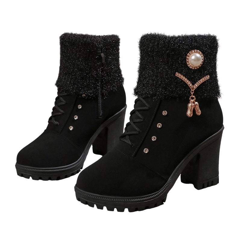 ❄️ ZUM HALBEN PREIS durch den Winter! 👢 Die warm gefütterte Allround-Stiefelette mit robustem Blockabsatz. Stylisch, vielseitig & immer warm – zu Jeans, Kleid oder Rock.