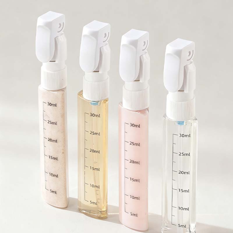 🧳3 zum Preis von 2 | Die universelle 4-in-1-Reiseflasche! ✈️ Hält Ihre Pflegeprodukte sicher & geordnet. 👜 Maximaler Komfort, minimale Unordnung im Handgepäck.