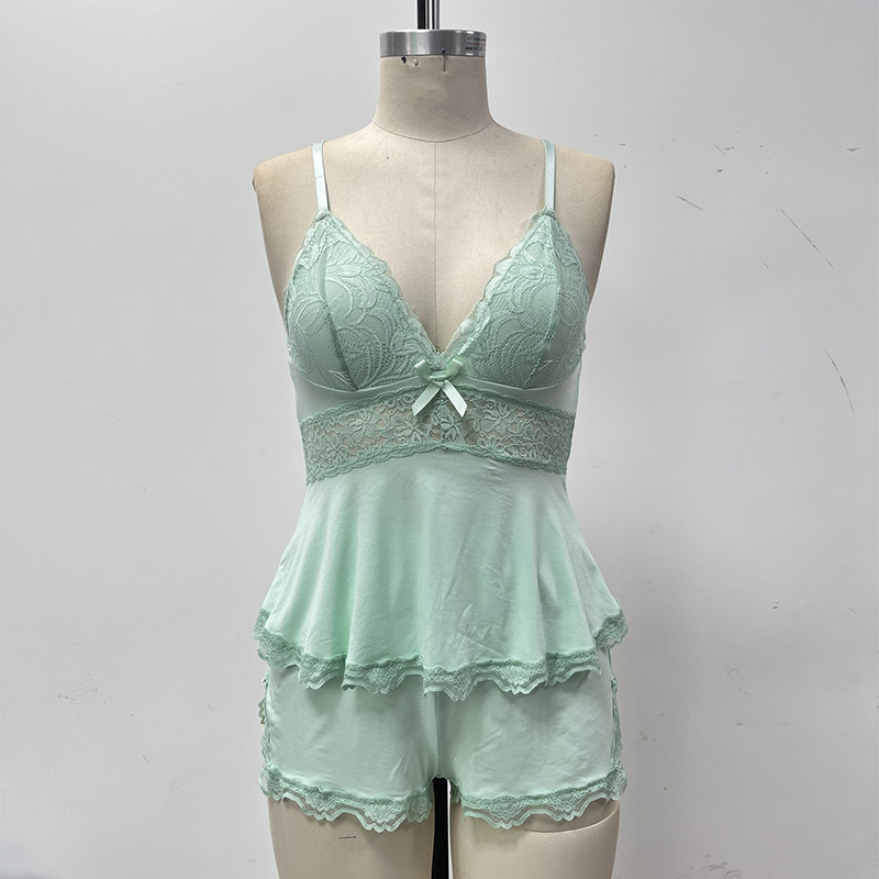 ⏳ NUR BEGRENZT: 50% RABATT!+Portofrei ab 2 Stück!! 🚀💖Nachtwäsche-Set aus Camisole und Shorts mit V-Ausschnitt und Spitzenbesatz✨Sanft und sexy – auch zu Hause sollst du stilvoll glänzen!