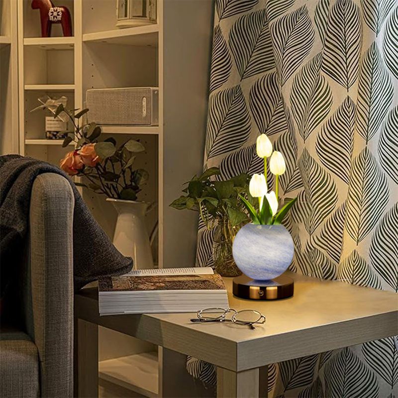🌷 Elegante Tulpenstrauß-Lampe – Romantisches Nachtlicht für eine warme Wohnatmosphäre