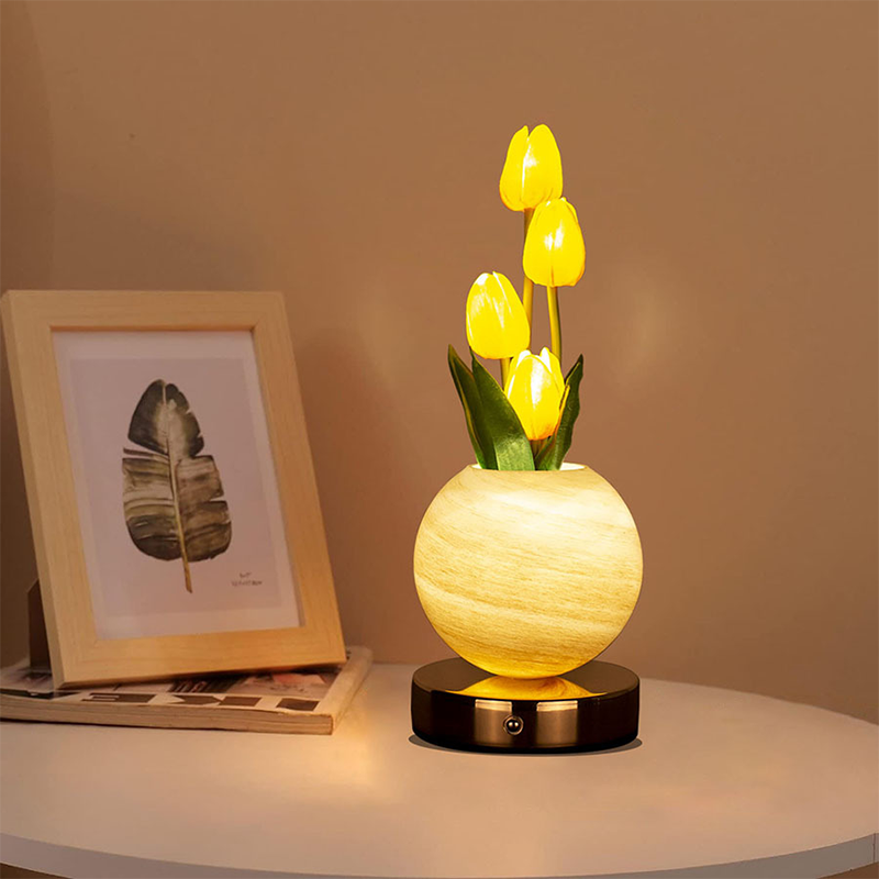 🌷 Elegante Tulpenstrauß-Lampe – Romantisches Nachtlicht für eine warme Wohnatmosphäre