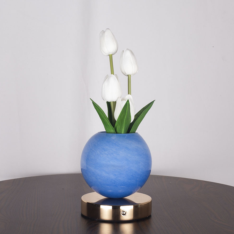 🌷 Elegante Tulpenstrauß-Lampe – Romantisches Nachtlicht für eine warme Wohnatmosphäre
