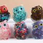 🎁🦉 Natürlicher Kristall-Edelstein-Harz-Eulen-Dekor – Handgefertigter Tischornament für zu Hause, Büro, Auto & Hochzeit