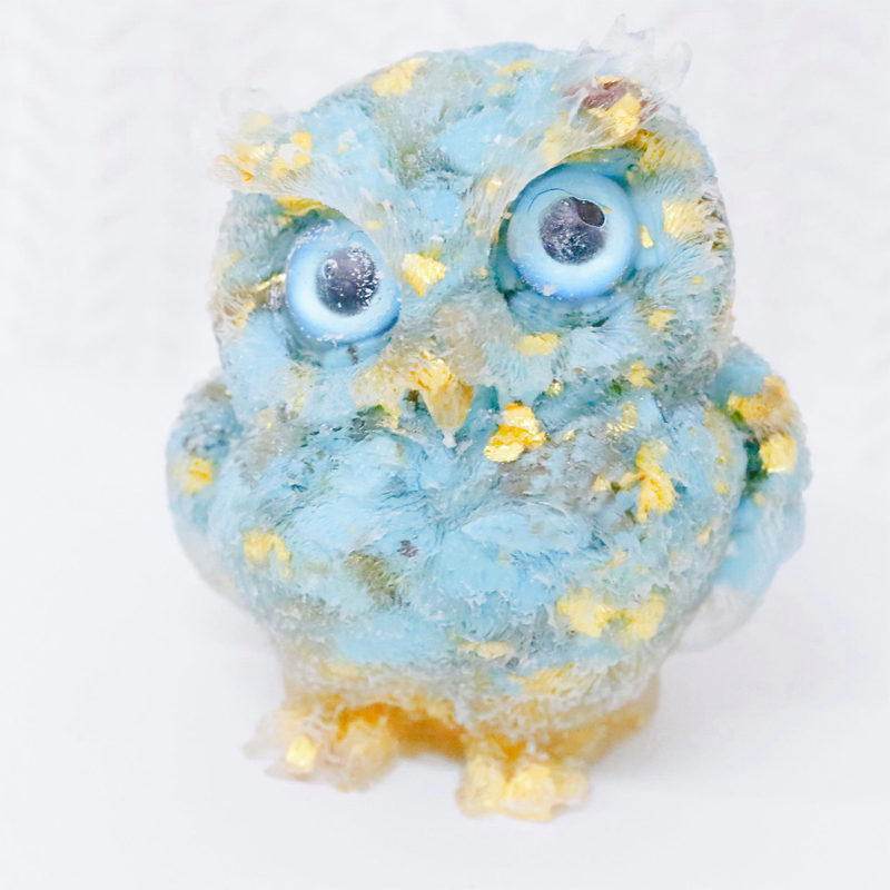 🎁🦉 Natürlicher Kristall-Edelstein-Harz-Eulen-Dekor – Handgefertigter Tischornament für zu Hause, Büro, Auto & Hochzeit