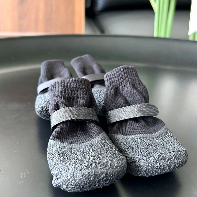 🐶50% Rabatt 👟Rutschfeste, wasserdichte Socken für Haustiere